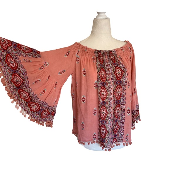 Evereve Tops - Evereve Boho Off the Shoulder Bell Sleeve Blouse